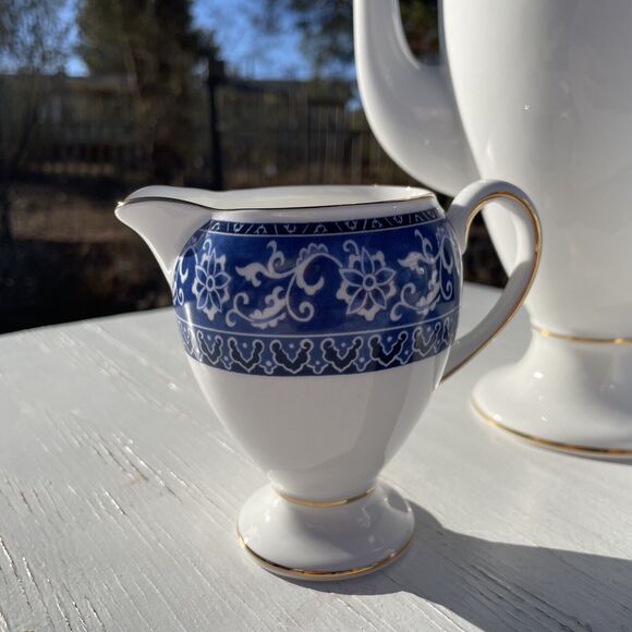 Wedgwood Blue Bokhara Coffee Pot with Gold Trim Sugar Bowl Creamer Set service - Picture 3 of 16